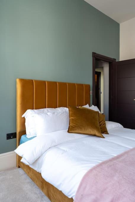 Stylish Beachfront Apartment, Sweeping Ocean Views And Luxury Touches Herne Bay Exterior photo